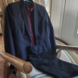 Worthington skirt suit